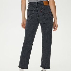 LEVI’S Wedgie Straight Black Jean